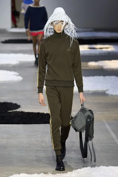 Look 22